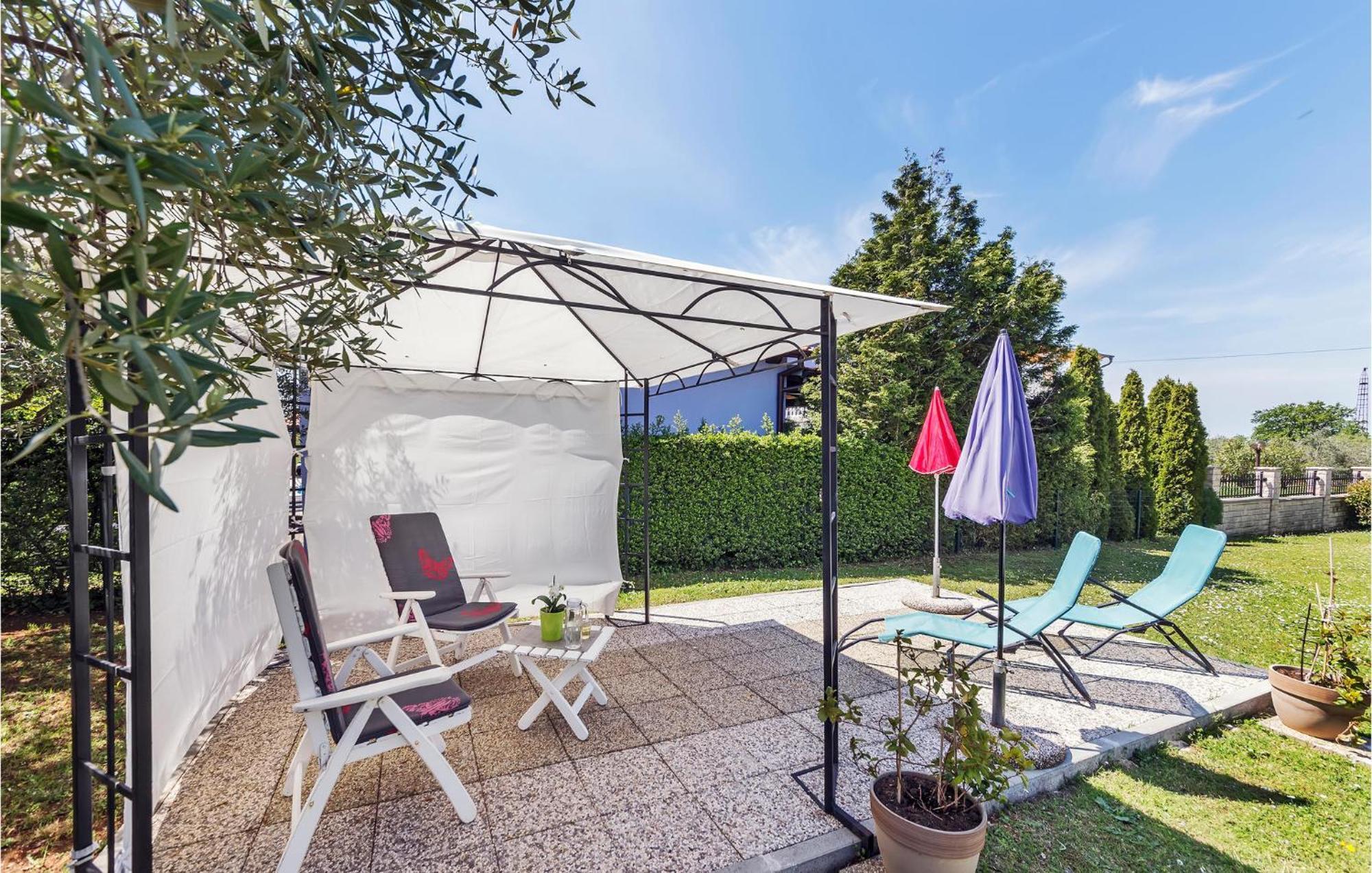 2 Bedroom Beautiful Apartment In Valtura Exterior photo